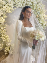 Sale bruidsjurk - Insila crepe trompet (nieuwstaat)