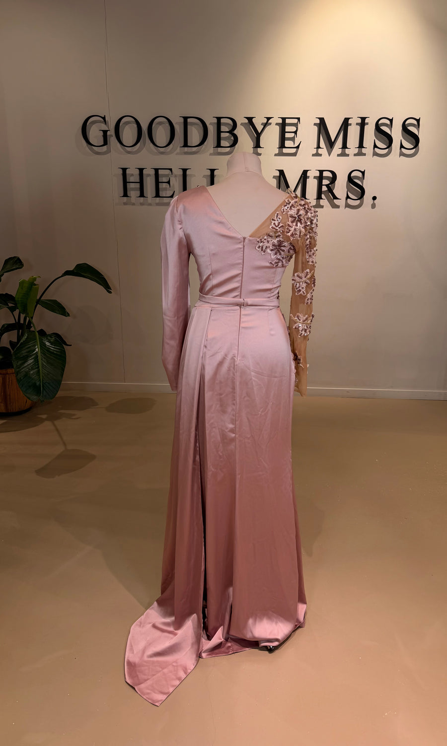 Evening Dress Azari Pink - LâNUIT COUTURE SATIN
