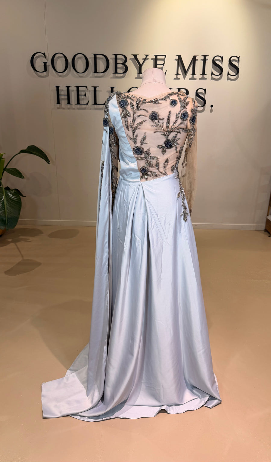 Evening Dress Zafira - LâNUIT COUTURE SATIN