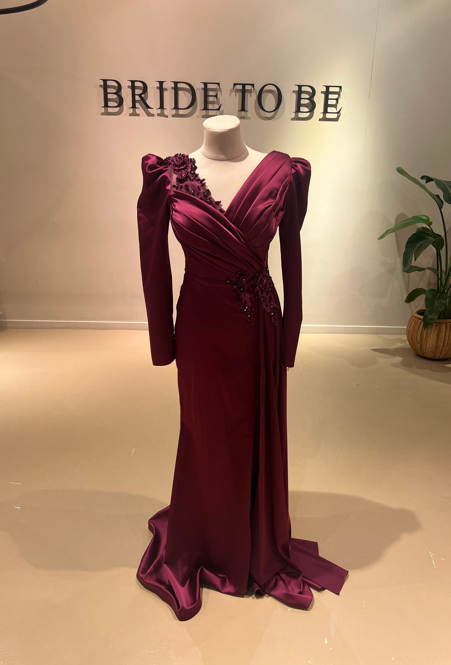 Evening Dress Amy Burgundy - LâNUIT COUTURE SATIN