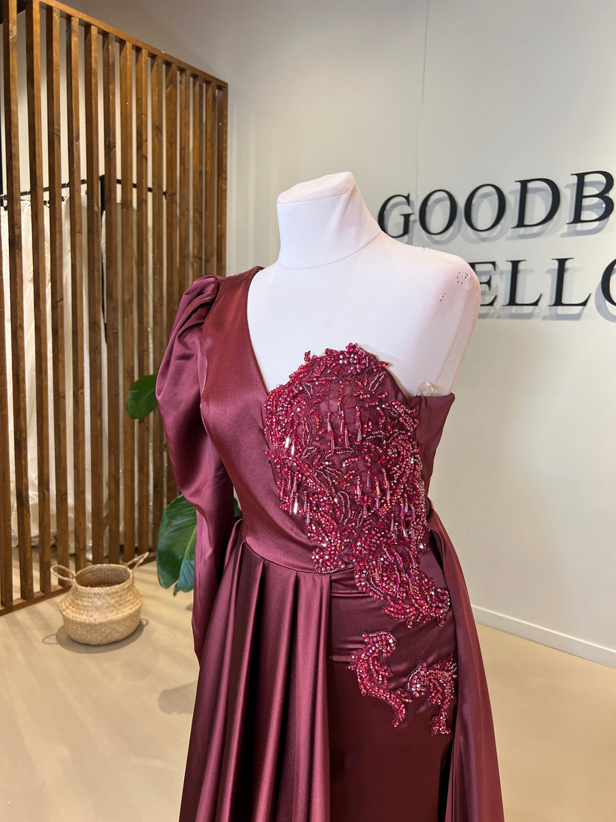 Evening Dress Majestic Burgundy - LâNUIT COUTURE SATIN