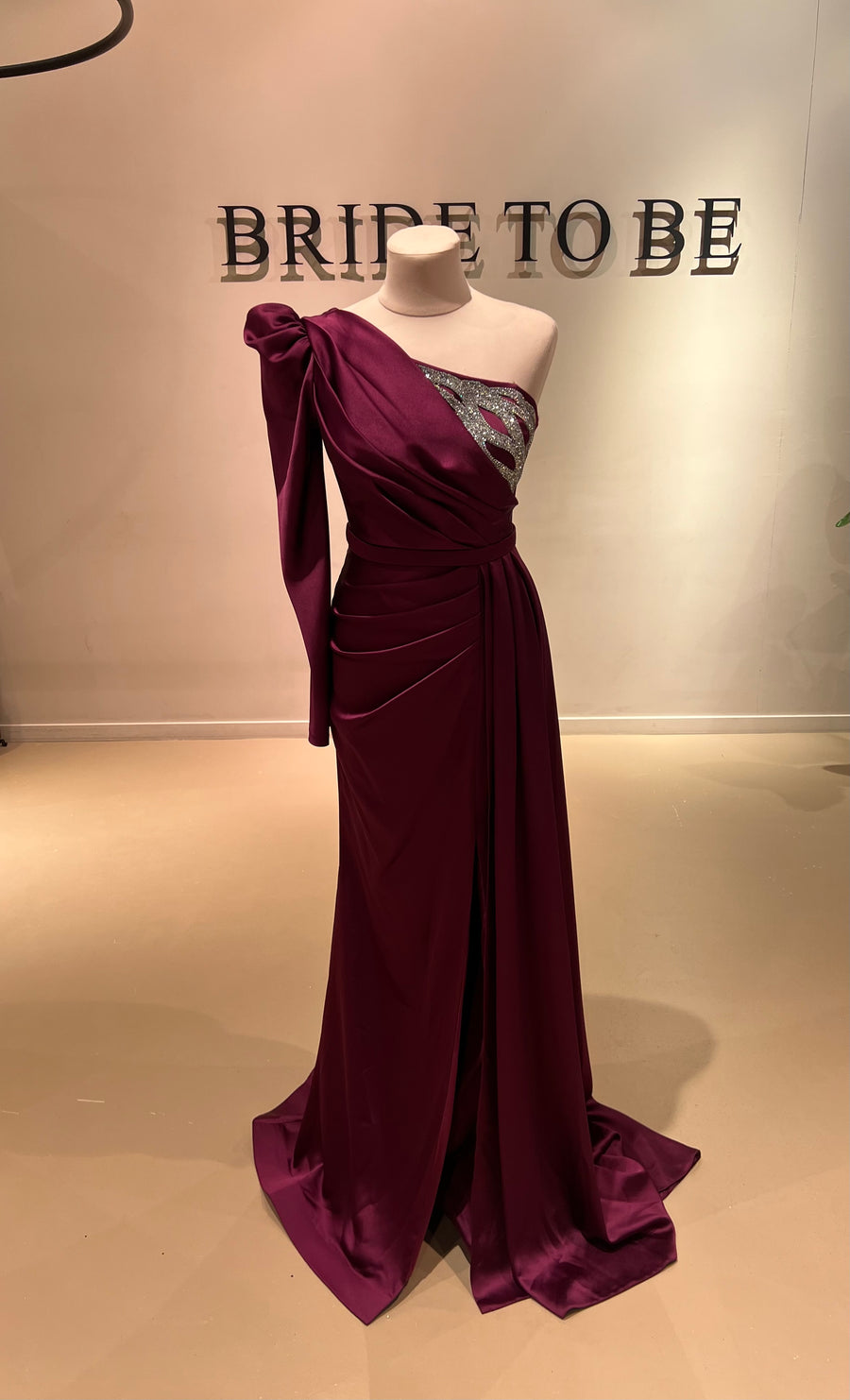 Evening Dress Maxima Burgundy- LâNUIT COUTURE SATIN