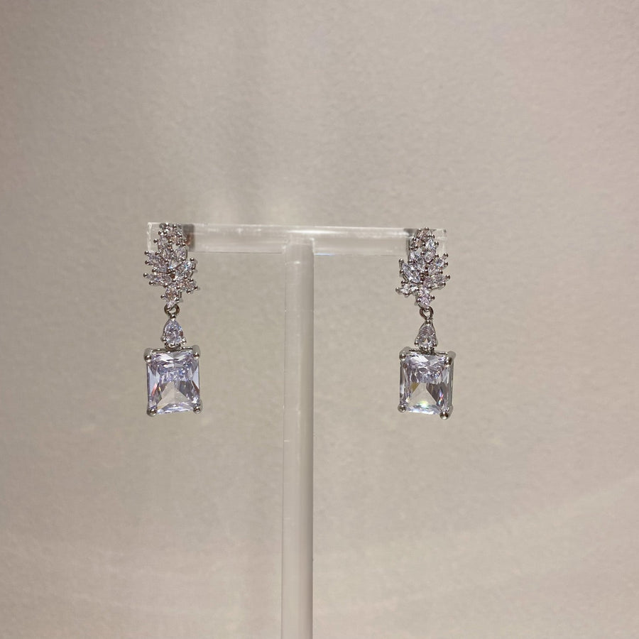 Bridal earrings - Style Iris